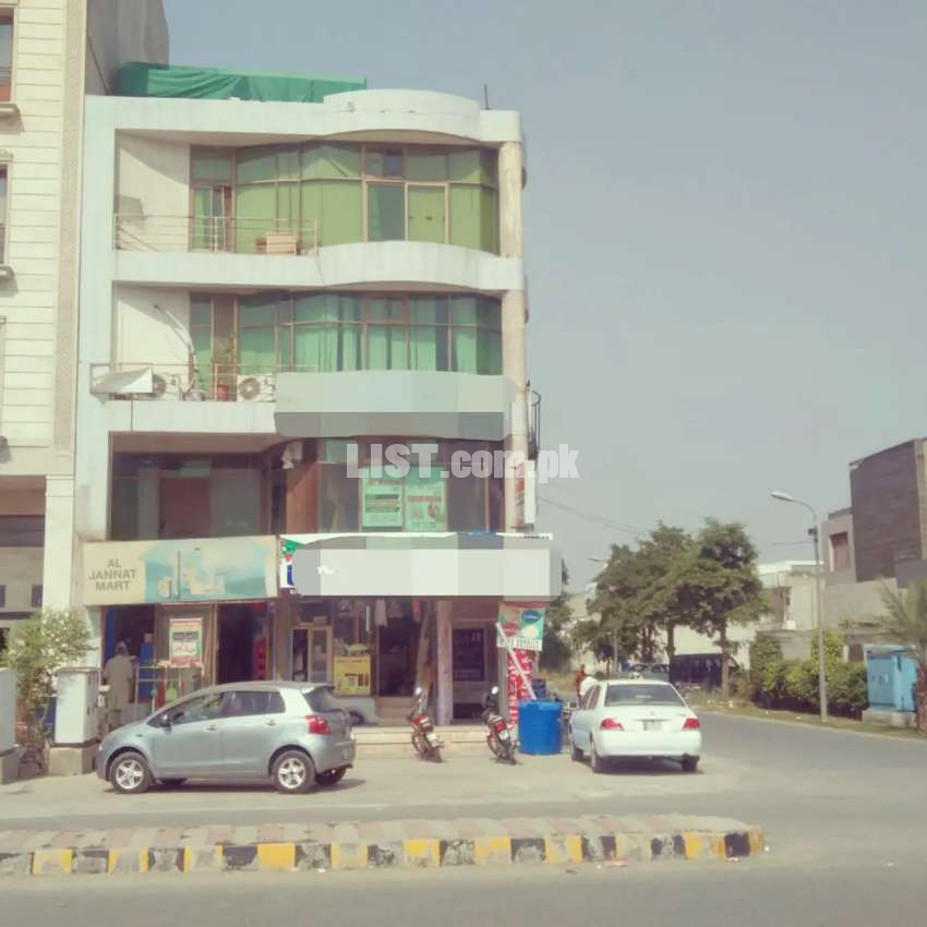 8 MARLA COMMERCIAL CORNER BUILDING FOR SALE IN DHA PHASE 8