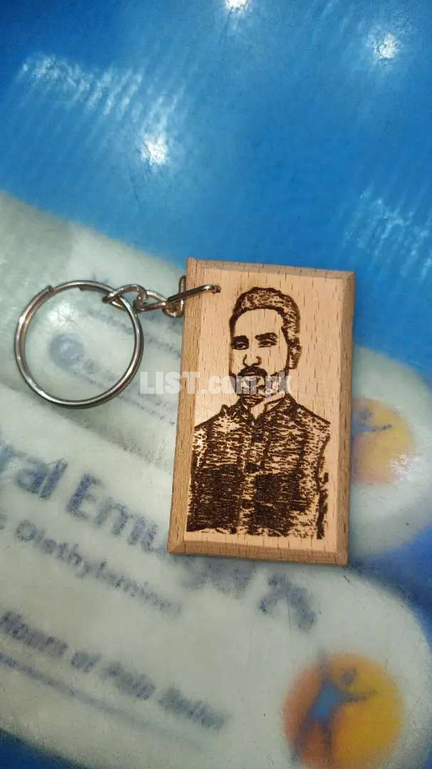 Wooden key chain with custmized picture