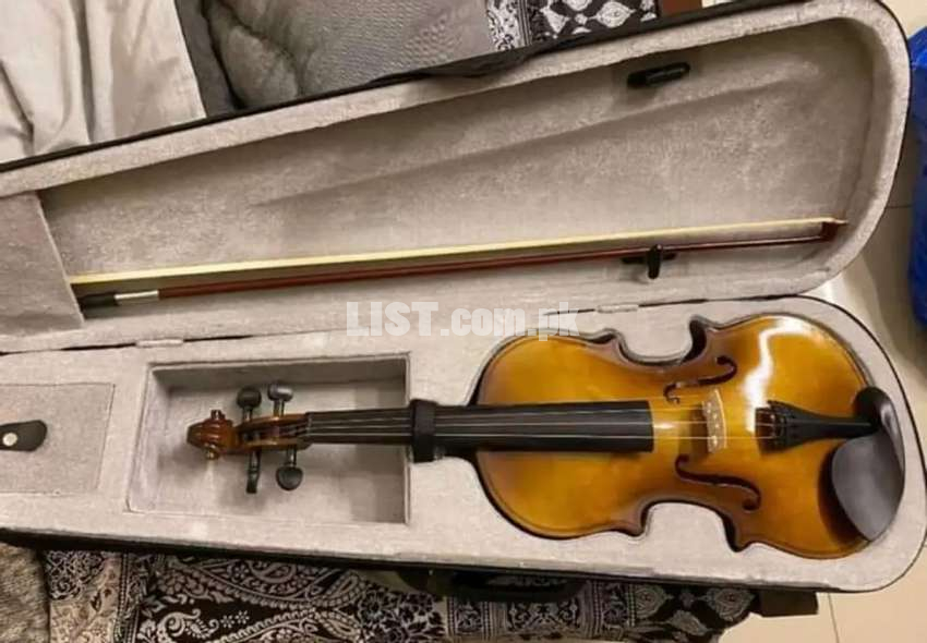 Deviser Branded violin 4*4 size brand new availabe