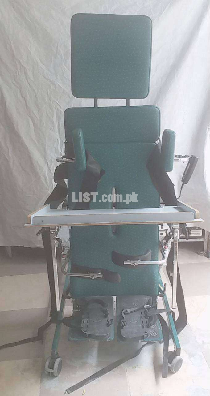 FOR SALE BATTERY OPERATED R82 OR PHYSIOTHERAPY TABLE IMPORTED FROM UK