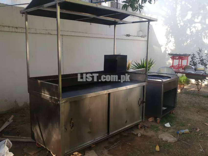 BBQ grilling counter, fryer and peripherals.
