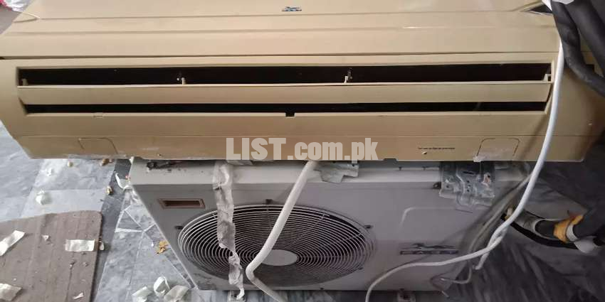 Fast Ac 1=5 ton in g good condition