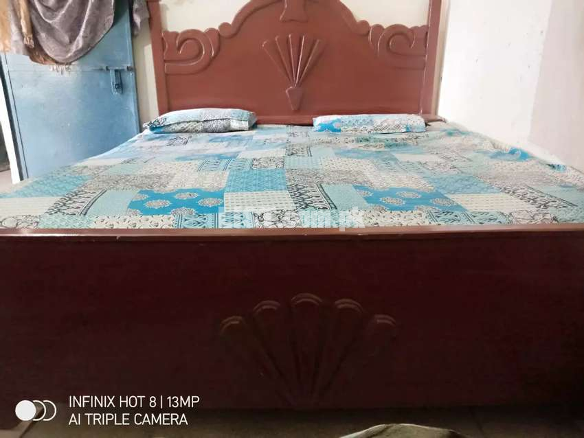 Wooden double bed 6ft with 5inch metress