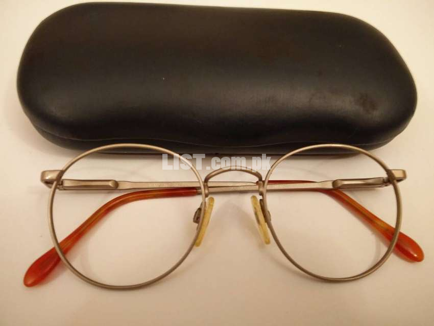 Albert Nipon Rounded Silver Metalic Eyeglasses. Japanese Frame