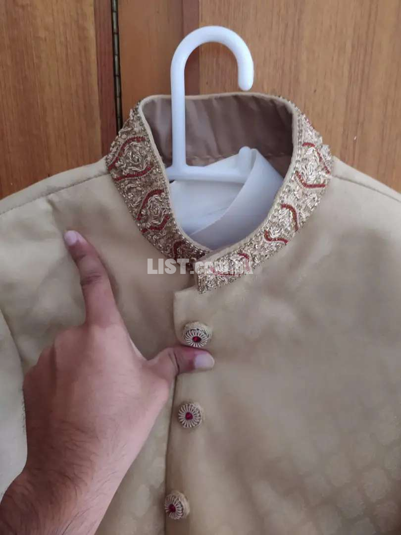 Sherwani  for rent or sale with kohsa pag Mohsin sons