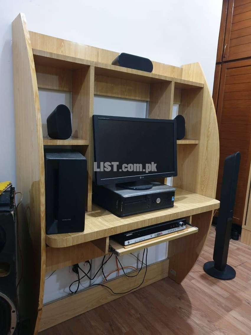 Compact computer table with shelves!