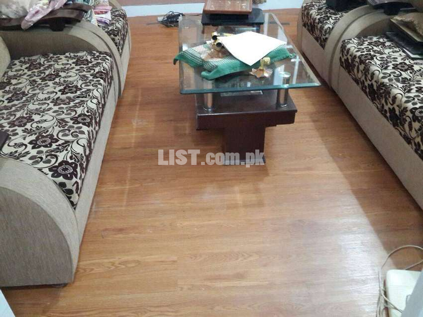 Purchase Premium Quality Laminate Wooden Flooring - Humayun Carpet