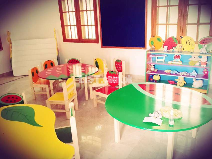 Kids Table Chairs.