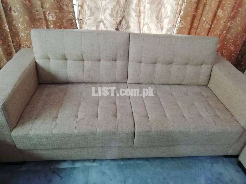 Good condition molty foam sofas for sale