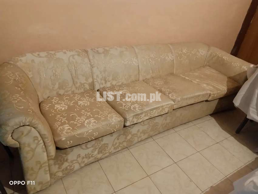 Selling 4 sitter sofa in good condition