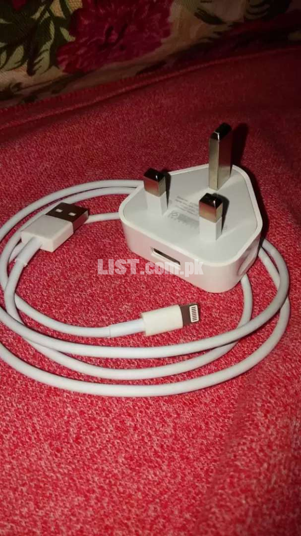 IPhone x s max Charger with Cable Original box pulled i want sale