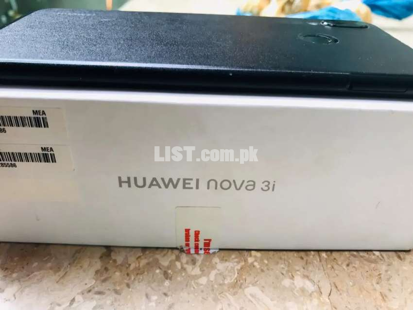 Huawei nova 3i 4gb 128gb 10/9 with box