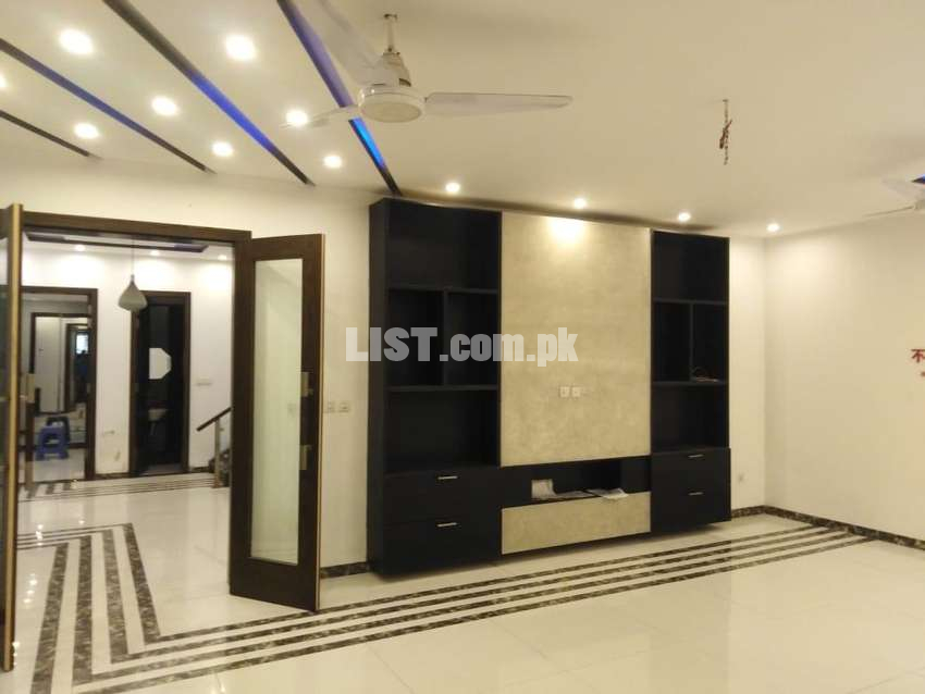 1 Kanal Brand new house with full basement Available for Rent in DHA