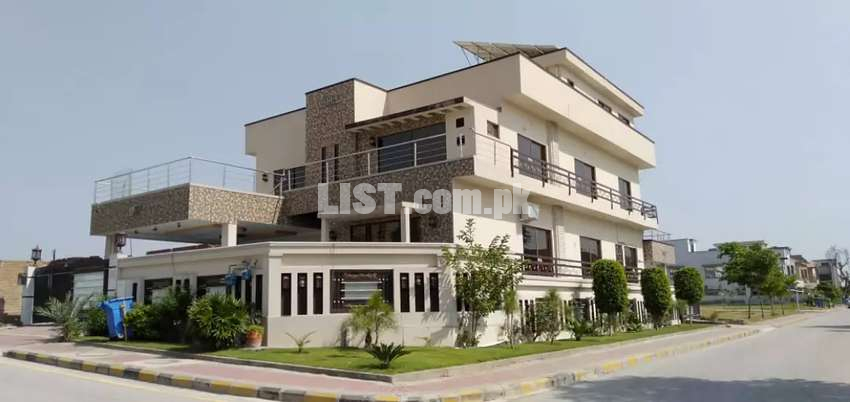 1Kanal Brand New House 10Rooms  For Rent in bahria phase7