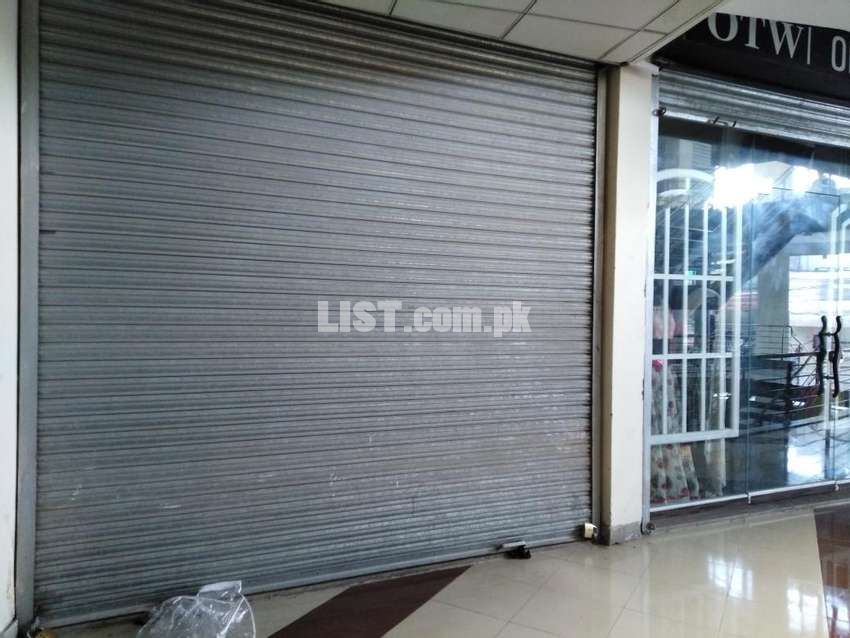 Perfect 250 Square Feet Shop In Gulberg For Rent