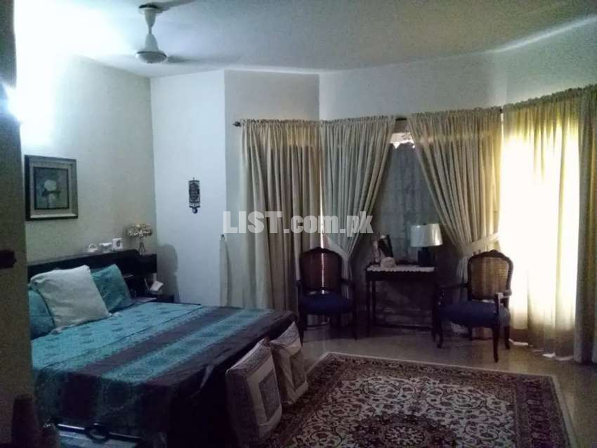 Luxury 1bed apartmen.t for short and long stay, car parking, wifi