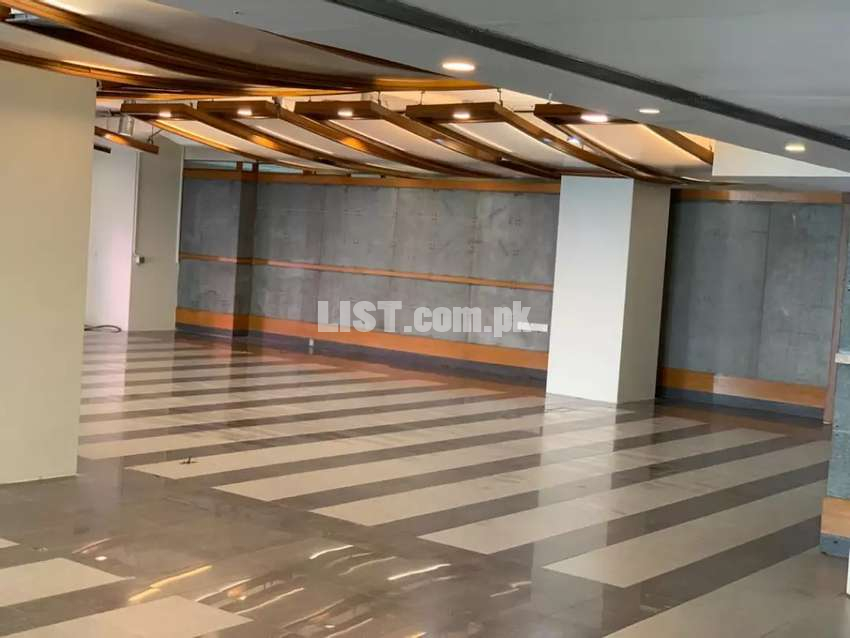 5850 sqft. Unfurnished Office premises on rent at Clifton.