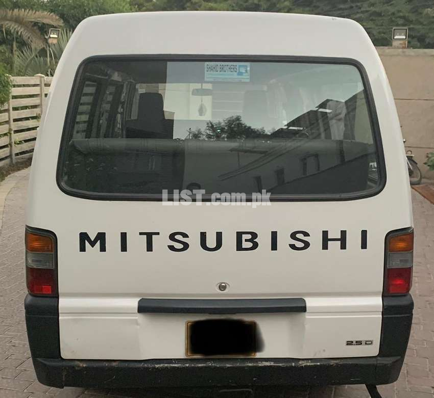 Mistibushi van L300