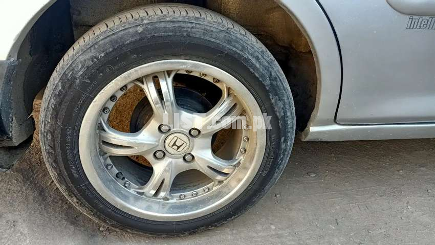 15 inch alloy rim with tyre