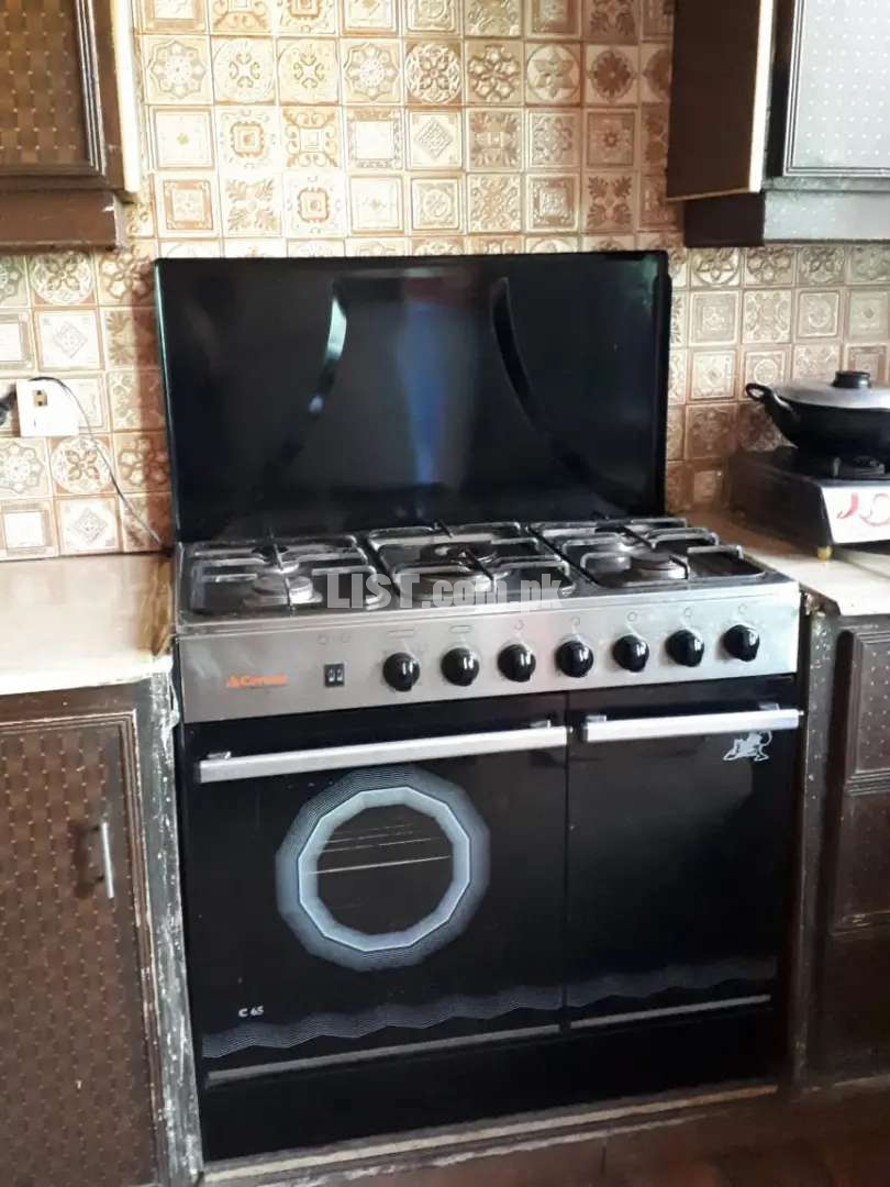 Almost new OVEN