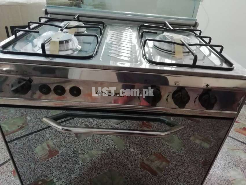 New oven for sale with three burners