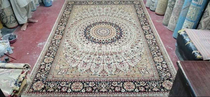hand made carpet size 6/9 ft
