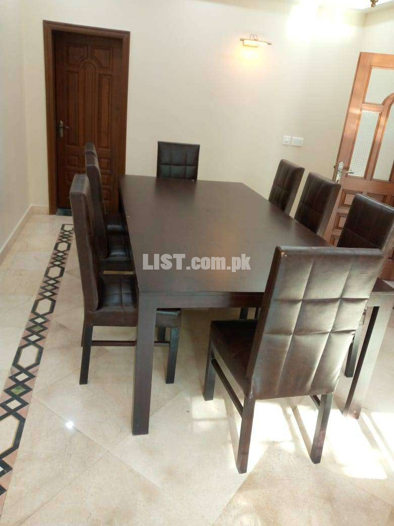 8 Seat Dinning Table