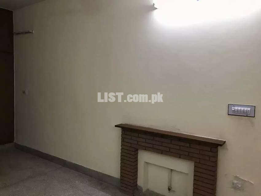 10 marly upper portion for rent in Pakistan town face 2