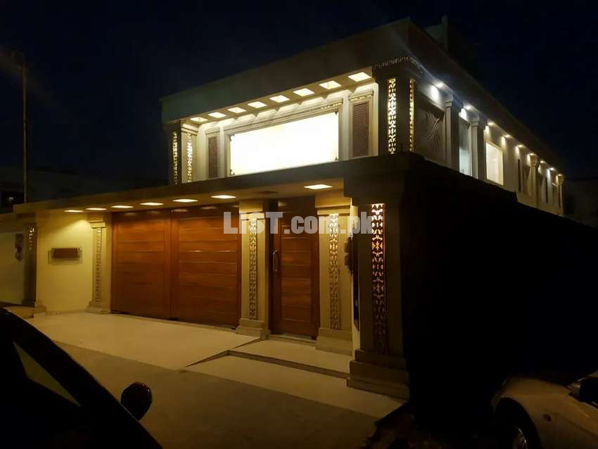 DHA phase 6, 1000 yards brand new bunglow portion 4 bed for rent
