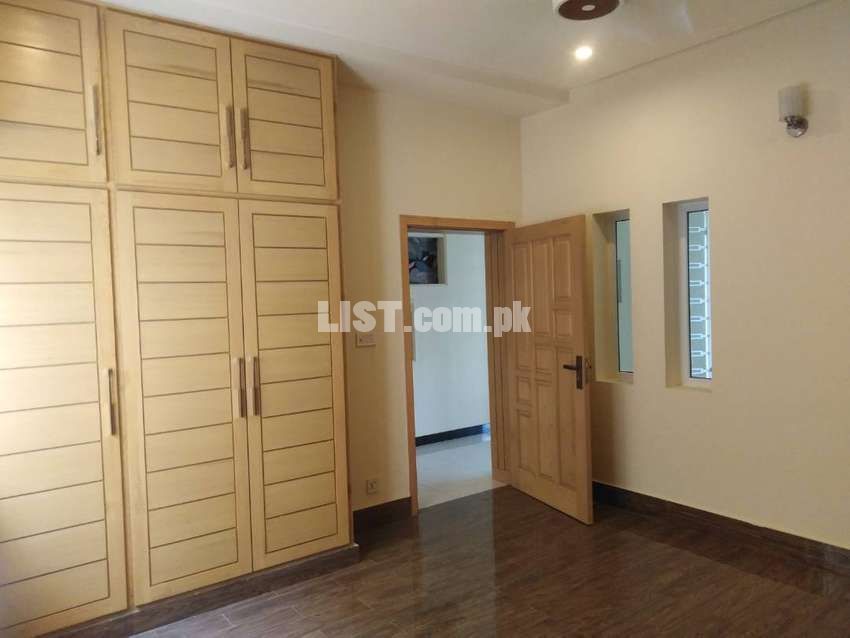 500  Sq. Yd Upper Portion Available For Rent In F-8 - Islamabad