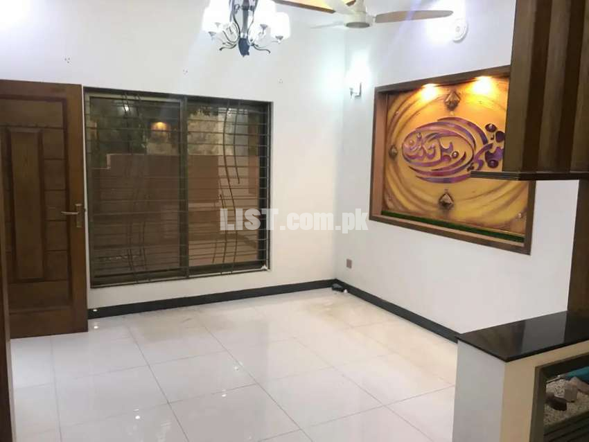 5 Marla Brand New Luxury House For Rent Available in Bahria Town LHR.