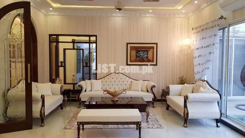 1Knal furnished uper portion for rent in DHA phase 5 short /long time