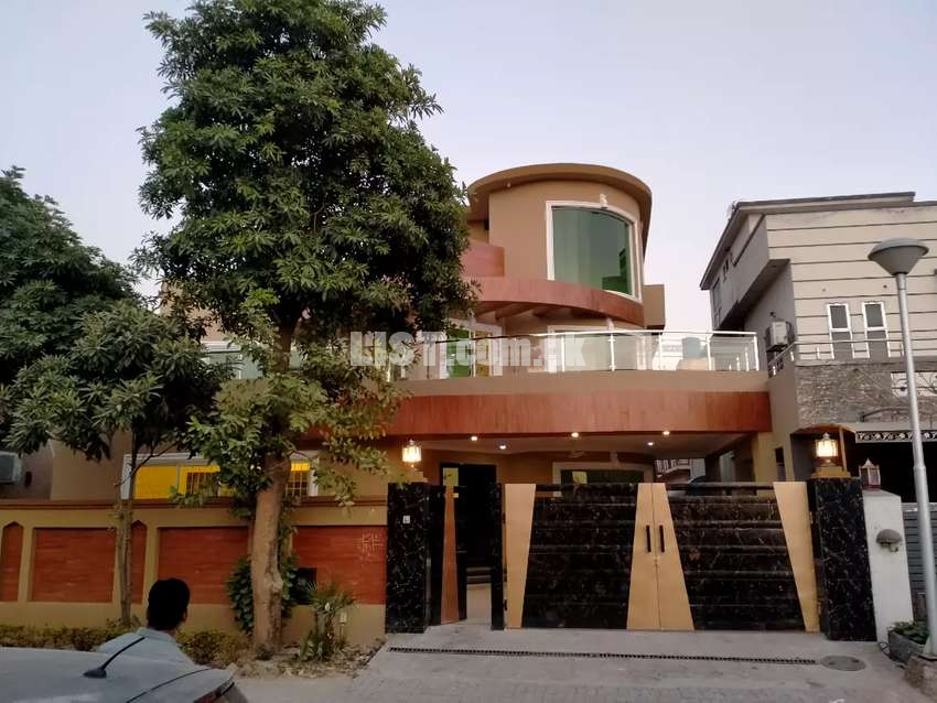 1knal luxury sold 7bed rooms house4sale phase4 bahria town rwp