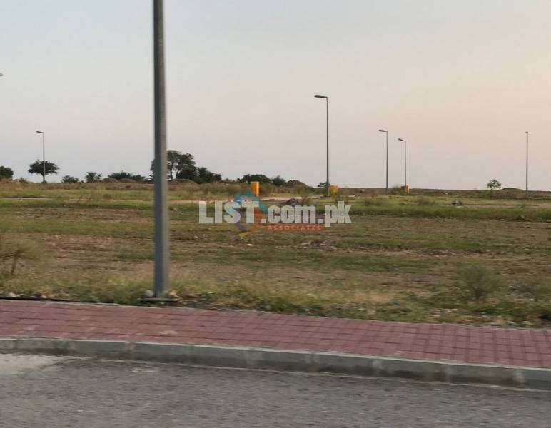 5 Marla Boulevard Plot for *SALE* in Sector E/3 Phase-8 Bahria Town