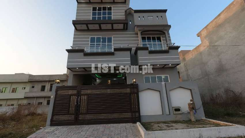 Beautifully Designed 5 Marla Home Is Available For Sale In I-14/1 ISB