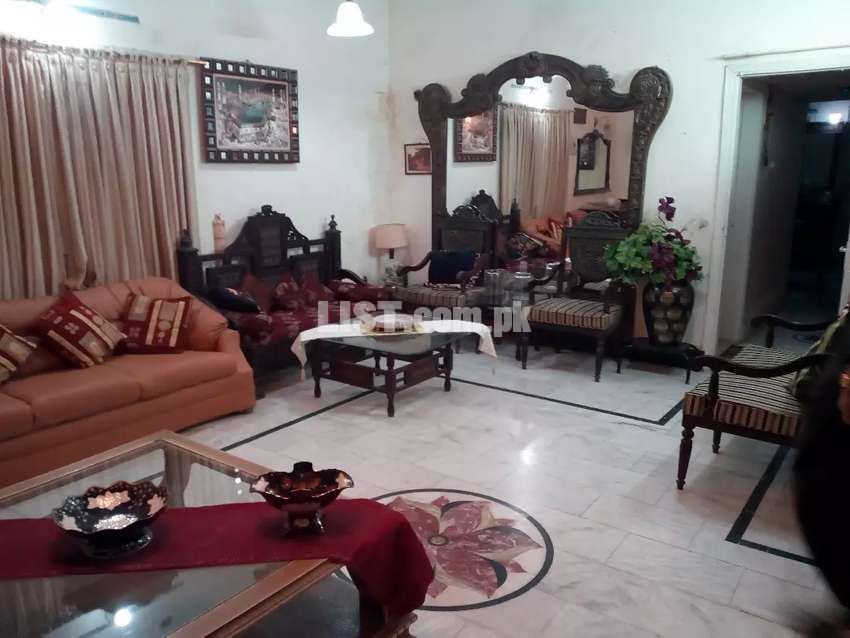 Maintained 1st floor 240yrd portion available in gulshan block 1