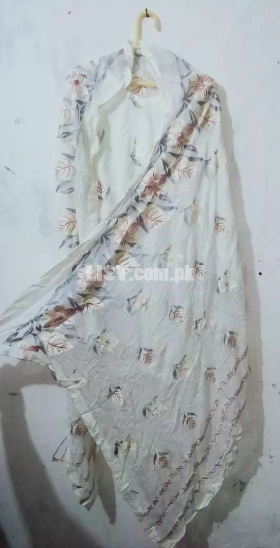 Used soot h pura dress dupata bhe slwar