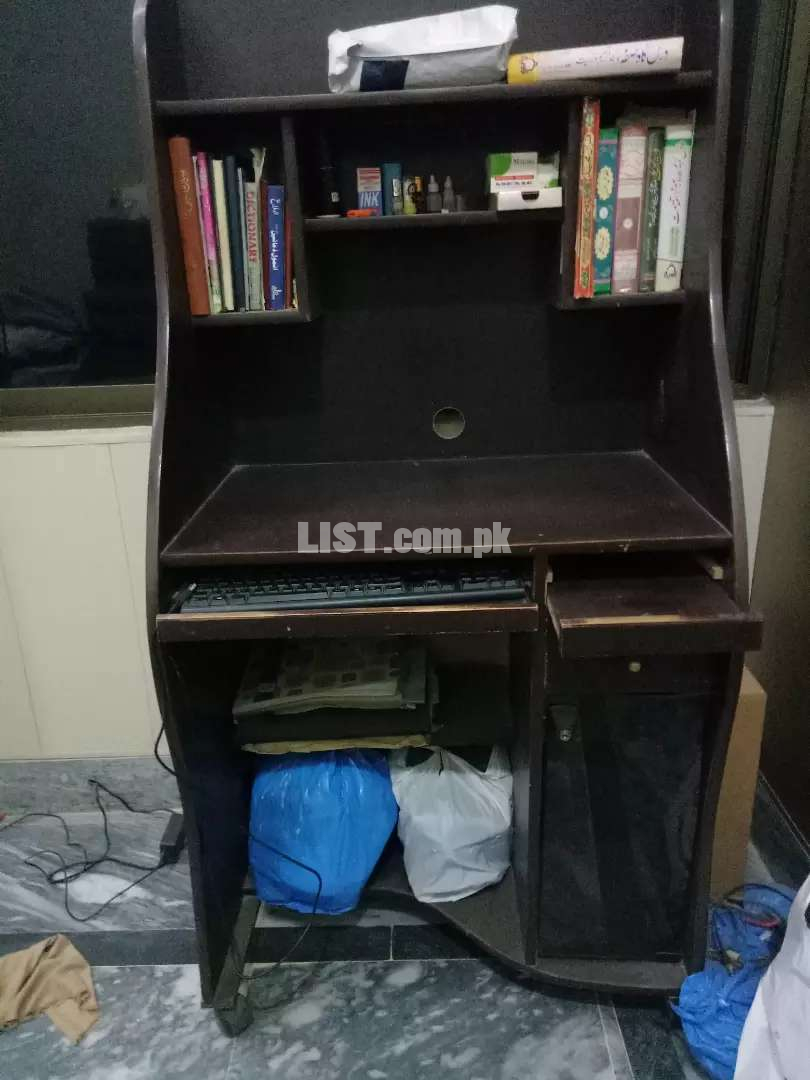 Computer Table new condition