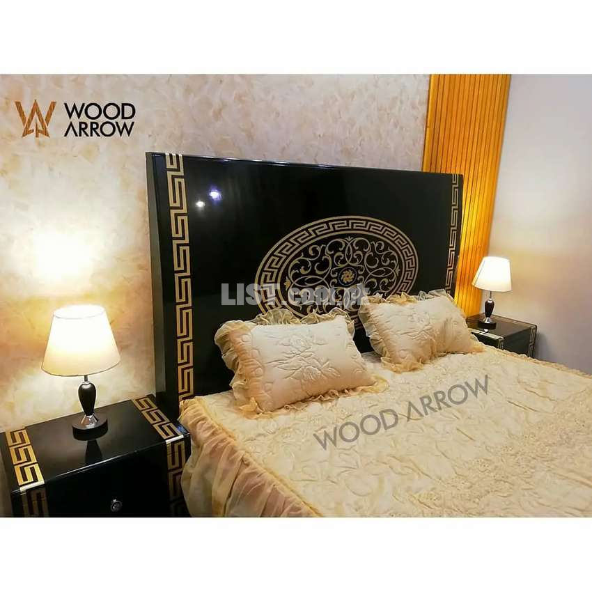 Luxury design King size  bed set complete Versace desing  pure wooden