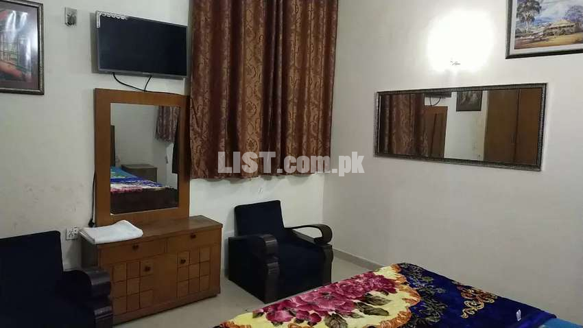 FURNISHED ROOM FOR DAILY WEEKLY RENT AVAILABLE