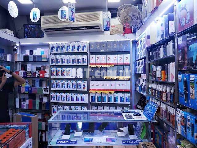 138 Sq Ft Shop in Bahria Town Warehouse Showroom Plots Villa DHA Shops