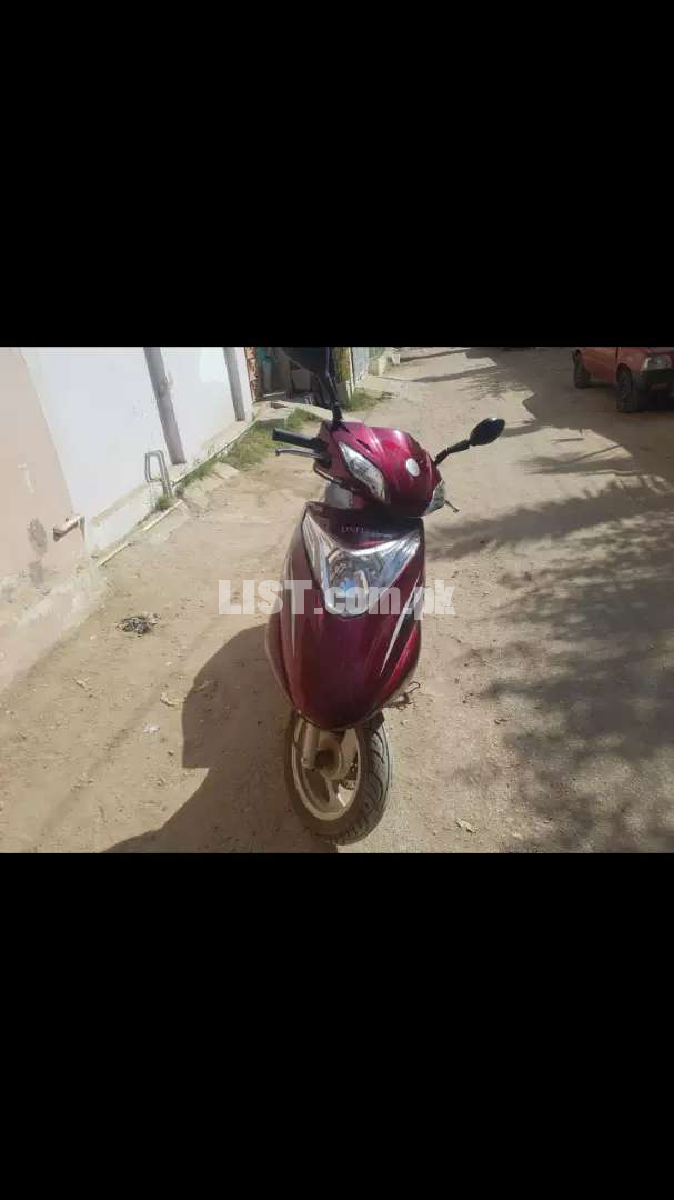 Scooty 100 cc for sale