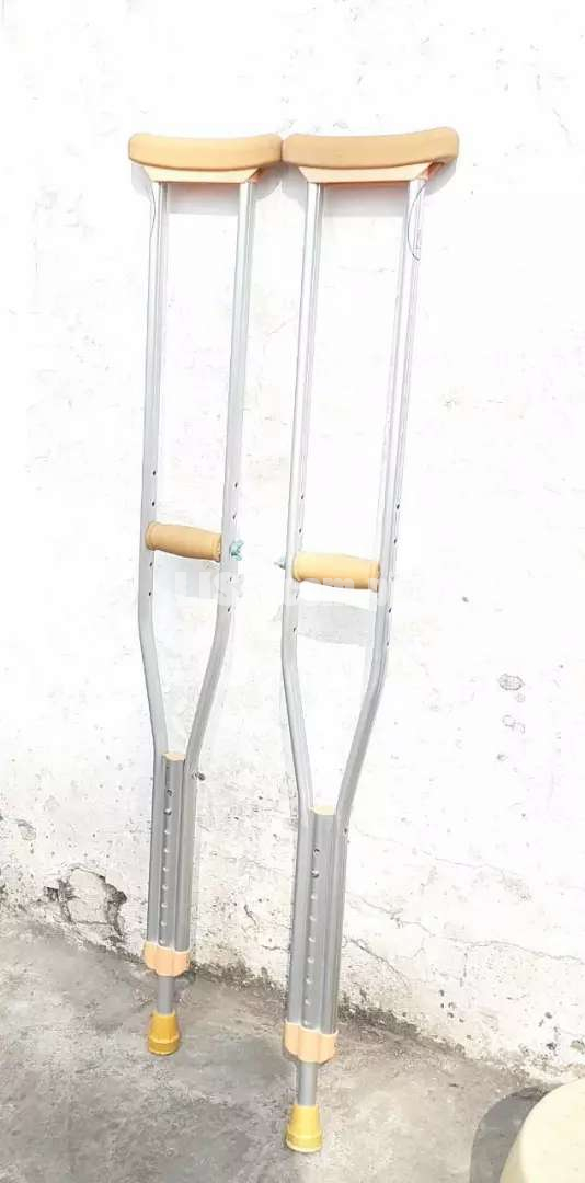 Crutches/baisakhi
