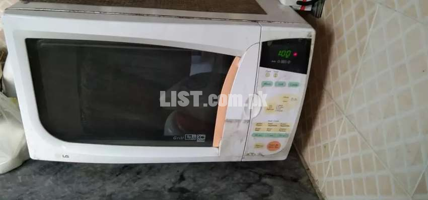 Lg Microwave good working argent sale