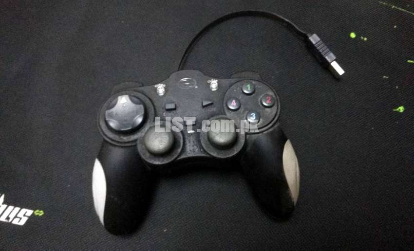 [Game Elements] USB PC Controller with Vibration Feedback & 5ft Cable