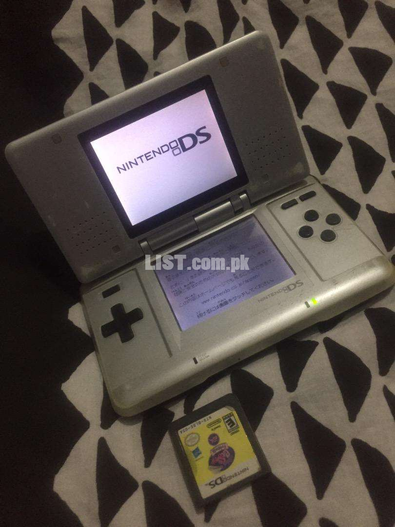 nintendo ds with game