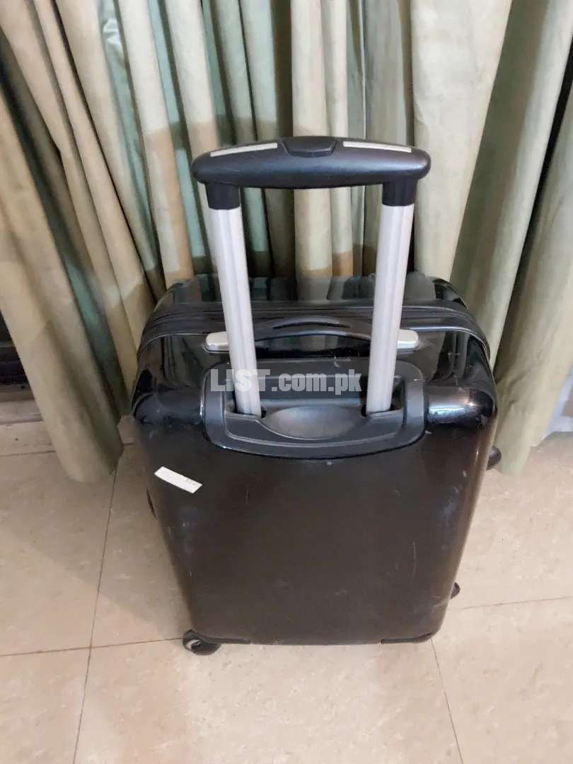 American tourister suitcase