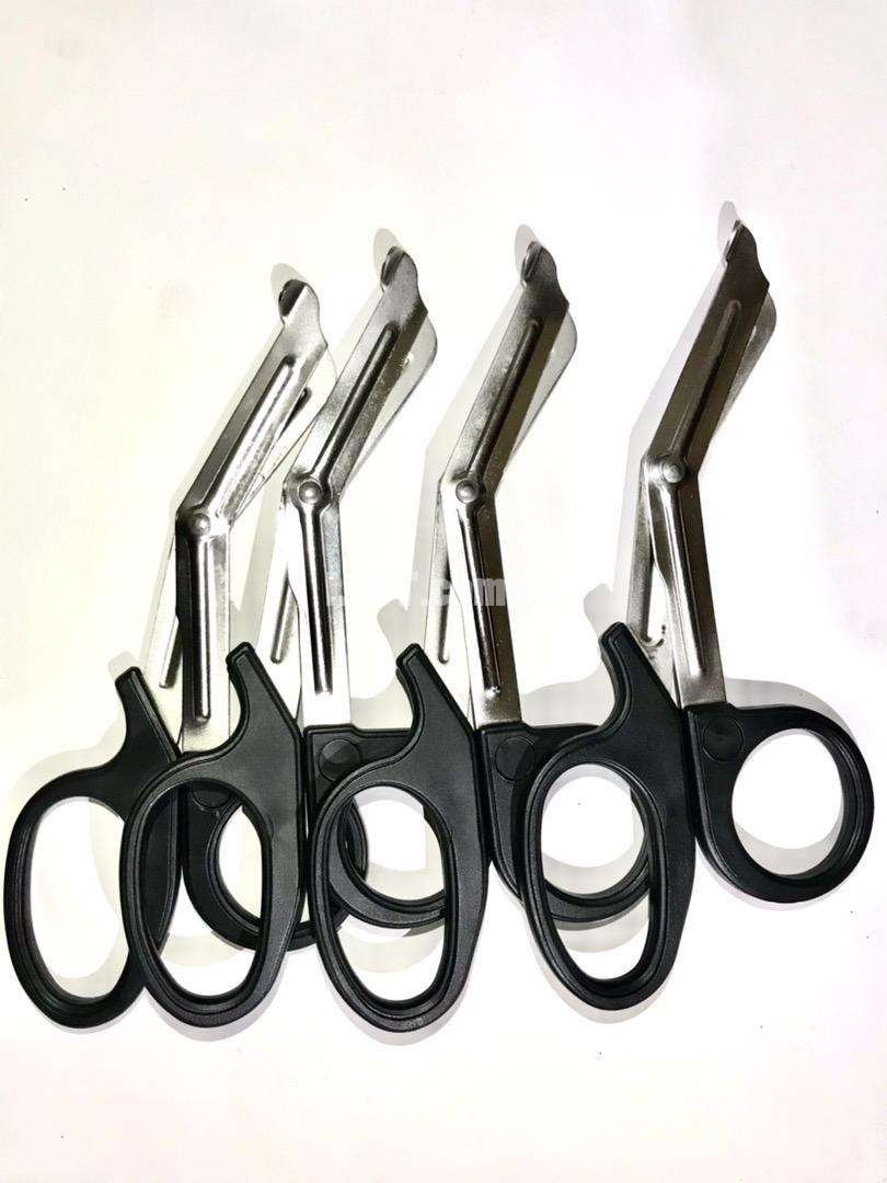 Utility scissors