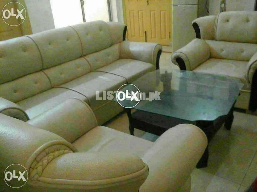Al MUSLIM FURNITURE MALL OFFERS BUMPER SALE ON 5 SEATER SOFA ONLY13999