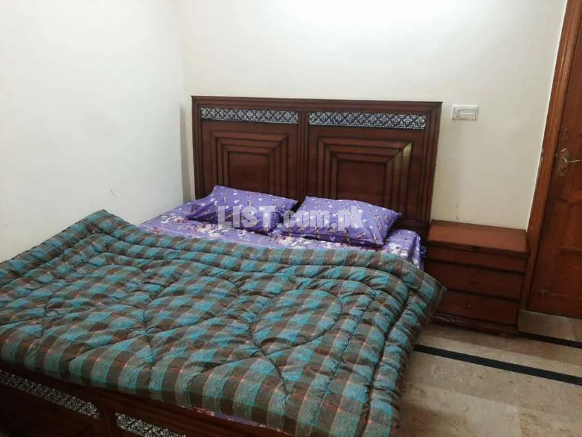 COUPLES and FAMILY Rooms, Appartments  and Guest house in islamabad .